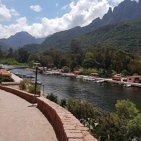 Hotell Le Monte Rosso Porto (Corsica)