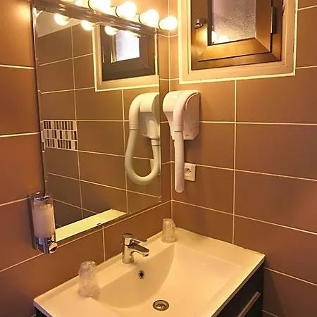 Le Monte Rosso Otel